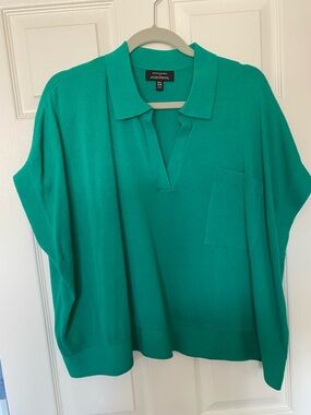 Banana Republic Kelly Green Knit Polo with Chest Pocket